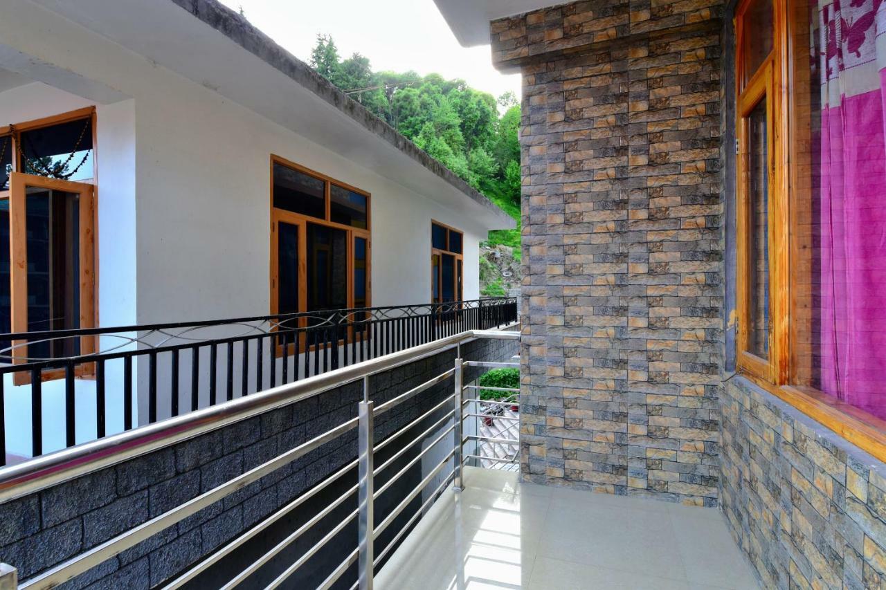 Oyo 38661 Hotel Apna Ghar Manāli Kültér fotó